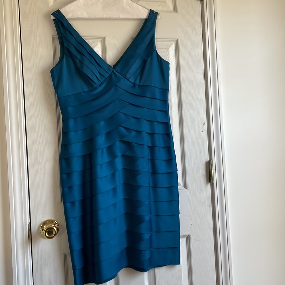 Turquoise blue, special occasion dress, size 12 Jones Wear dress